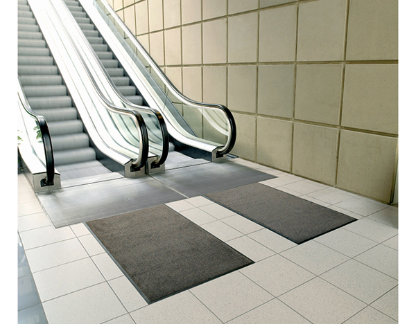 Standard Mat - LifeStyle escalator.jpg